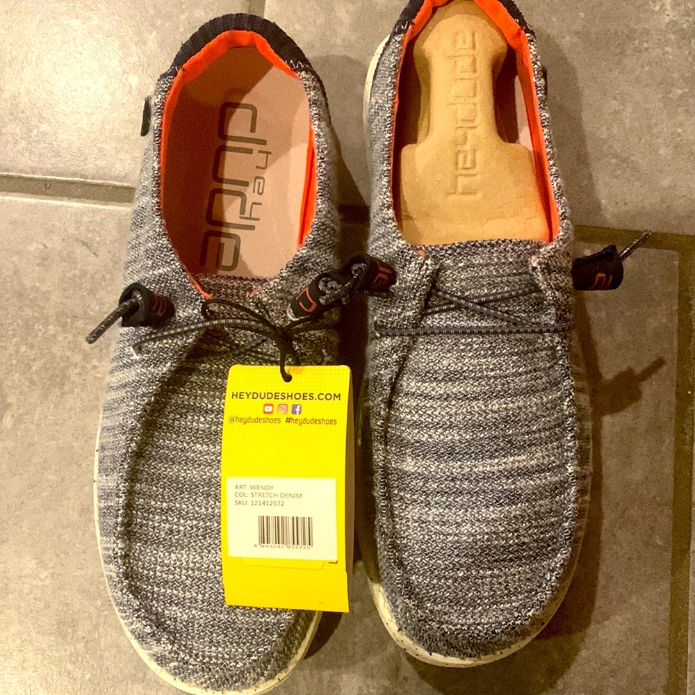 Hey Dude Women’s size 8 Brand new